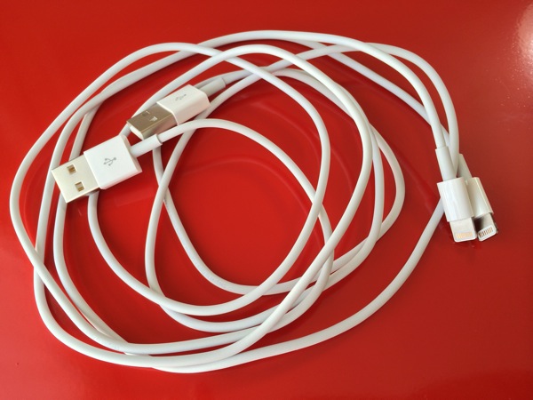 Compared Apple Lightning to USB Cable with bulk packaging