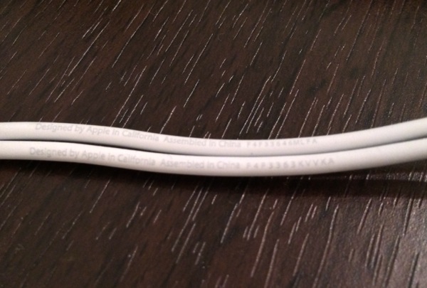 Compared Apple Lightning to USB Cable with bulk packaging
