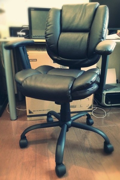 Nitori chair 01