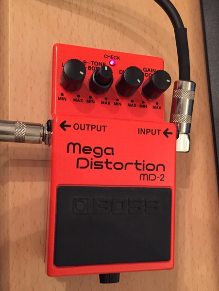 ギターエフェクターの電池交換 (BOSS MD-2 Mega Distortion)