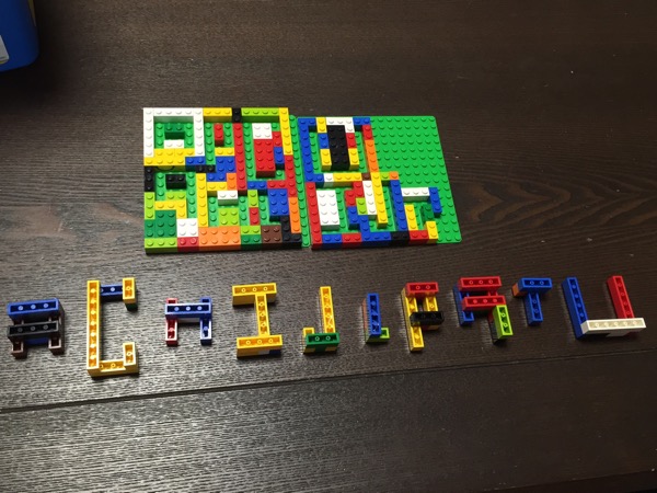 アルファベットのパズルボードをLEGOでつくる