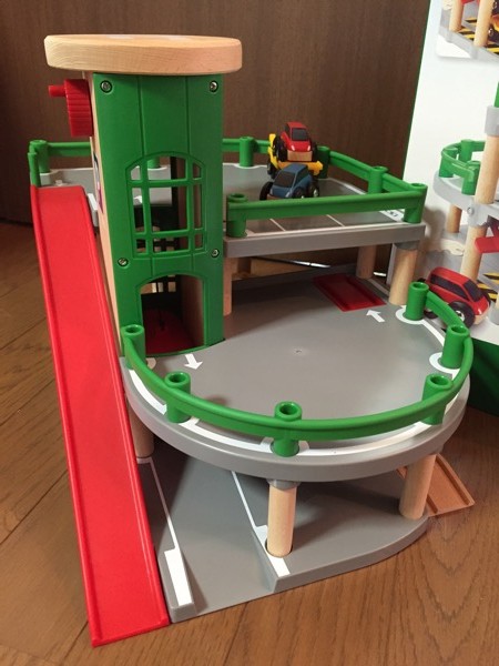 BRIO Railway 33204 Parking Garage