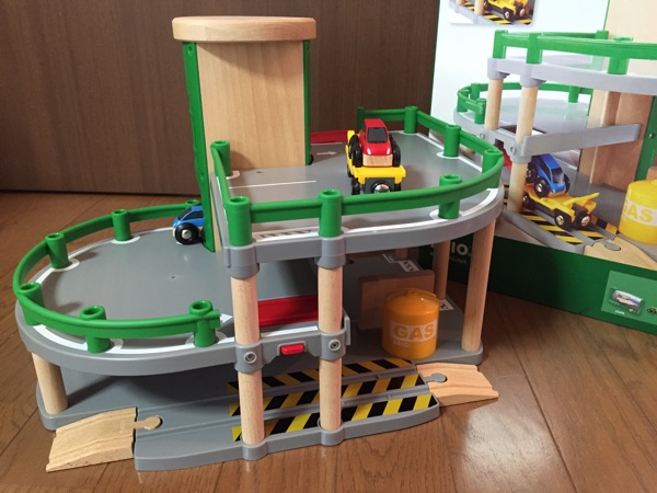 BRIO Railway 33204 Parking Garage