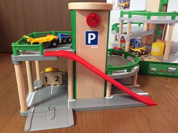 BRIO Railway 33204 Parking Garage