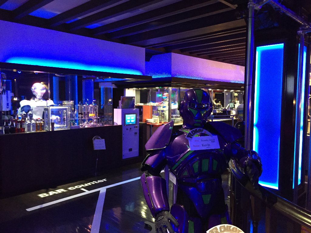 Robot Kingdom, Henn-na Restaurant at Huis Ten Bosch in Japan