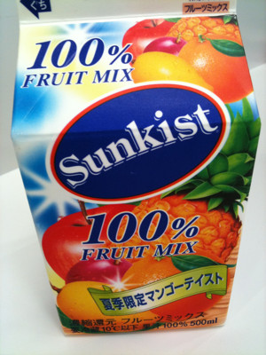 マンゴーよりパイナップル味が強い気がする。 - 森永乳業 Sunkist 100% FRUIT MIX 夏季限定マンゴーテイスト マンゴーよりパイナップル味が強い気がする。 - 森永乳業 Sunkist 100% FRUIT MIX 夏季限定マンゴーテイスト