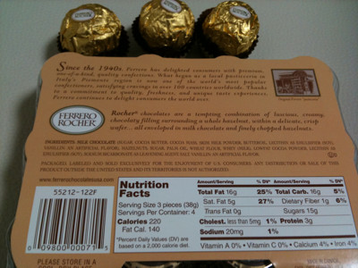 チョコうまーい(・∀・) ウエハースっぽいの入ってる。 - FERRERO ROCHER Fine Hazelnut Chocolates チョコうまーい(・∀・) ウエハースっぽいの入ってる。 - FERRERO ROCHER Fine Hazelnut Chocolates
