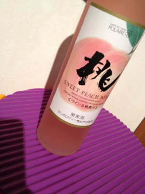 POLAIRE! これは甘くて飲みやすい(・∀・)ワインに桃果汁、柔らかな余韻。アルコール分6% G797 - ポレール 桃のワイン 500ml POLAIRE! これは甘くて飲みやすい(・∀・)ワインに桃果汁、柔らかな余韻。アルコール分6% G797 - ポレール 桃のワイン 500ml