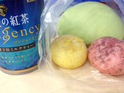 はちみつレモン味と桜味のもちもちパン、メロンクリームが濃厚なメロンパン。 - キリン 午後の紅茶 パンジェンシー 茶葉2倍ミルクティー 280g缶 はちみつレモン味と桜味のもちもちパン、メロンクリームが濃厚なメロンパン。 - キリン 午後の紅茶 パンジェンシー 茶葉2倍ミルクティー 280g缶