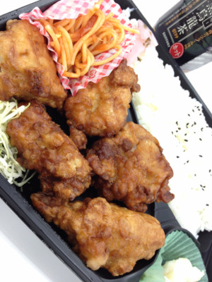 コンビニ唐揚げ弁当の脂質の20%を黒烏龍茶でカット(・∀・)!! - サントリー 黒烏龍茶 ホット コンビニ唐揚げ弁当の脂質の20%を黒烏龍茶でカット(・∀・)!! - サントリー 黒烏龍茶 ホット