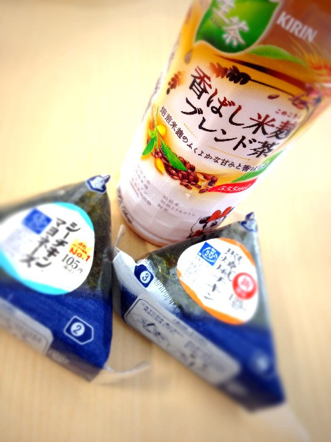ちょーしょくmgmg おにぎり2つで約400kcal - キリンビバレッジ 生茶 香ばし米麹ブレンド茶 ちょーしょくmgmg おにぎり2つで約400kcal - キリンビバレッジ 生茶 香ばし米麹ブレンド茶