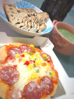 夕飯にピザとシュトーレン♪ - Meiji ピッツァ&ピッツァ 夕飯にピザとシュトーレン♪ - Meiji ピッツァ&ピッツァ