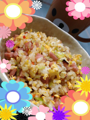 スライス済み。ちょっと甘め。そのまま食べてもうまいけど、炒飯にも合う。原材料に大豆たん白、しょう油、はちみつ、老酒、オイスターソース、卵たん白、さとうきび抽出物など。 - 日本ハム 焼豚 もう切ってますよ! スライス済み。ちょっと甘め。そのまま食べてもうまいけど、炒飯にも合う。原材料に大豆たん白、しょう油、はちみつ、老酒、オイスターソース、卵たん白、さとうきび抽出物など。 - 日本ハム 焼豚 もう切ってますよ!