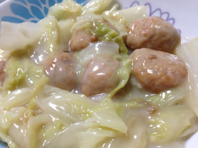 うまー(・∀・)「4種のチーズと生クリームで仕上げた濃厚クリームソース」「肉だんご・中華風クリームソース入り」 - ニッポンハム 中華名菜 白菜クリーム煮 うまー(・∀・)「4種のチーズと生クリームで仕上げた濃厚クリームソース」「肉だんご・中華風クリームソース入り」 - ニッポンハム 中華名菜 白菜クリーム煮