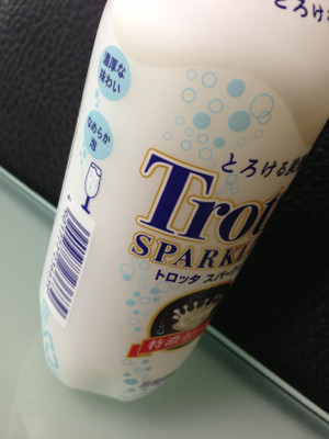 とろける炭酸、なめらか泡。 - サントリー トロッタスパークリング 特濃ホワイト 390ml とろける炭酸、なめらか泡。 - サントリー トロッタスパークリング 特濃ホワイト 390ml