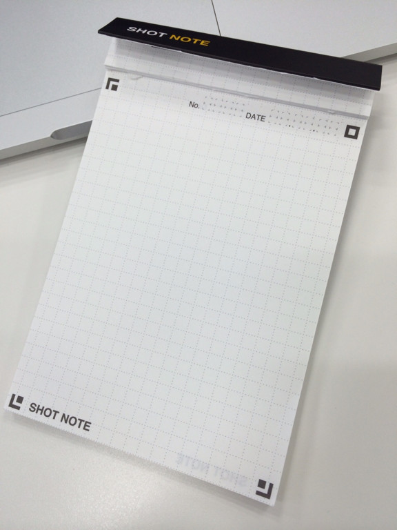 きょうほど SHOT NOTE を活用した日は無いな(^o^) でも1枚1枚剥がすのがうまくできなくて、上のマーカーが千切れてしまって、うまく読み取れなかったり。下にもう1枚敷いて認識させる。 - キングジム ショットノ-ト Mサイズ きょうほど SHOT NOTE を活用した日は無いな(^o^) でも1枚1枚剥がすのがうまくできなくて、上のマーカーが千切れてしまって、うまく読み取れなかったり。下にもう1枚敷いて認識させる。 - キングジム ショットノ-ト Mサイズ