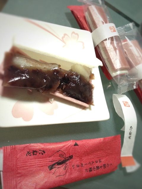 たねや 招福ふくみ天平。うまく包めなかった(´Д` ) たねや 招福ふくみ天平。うまく包めなかった(´Д` )