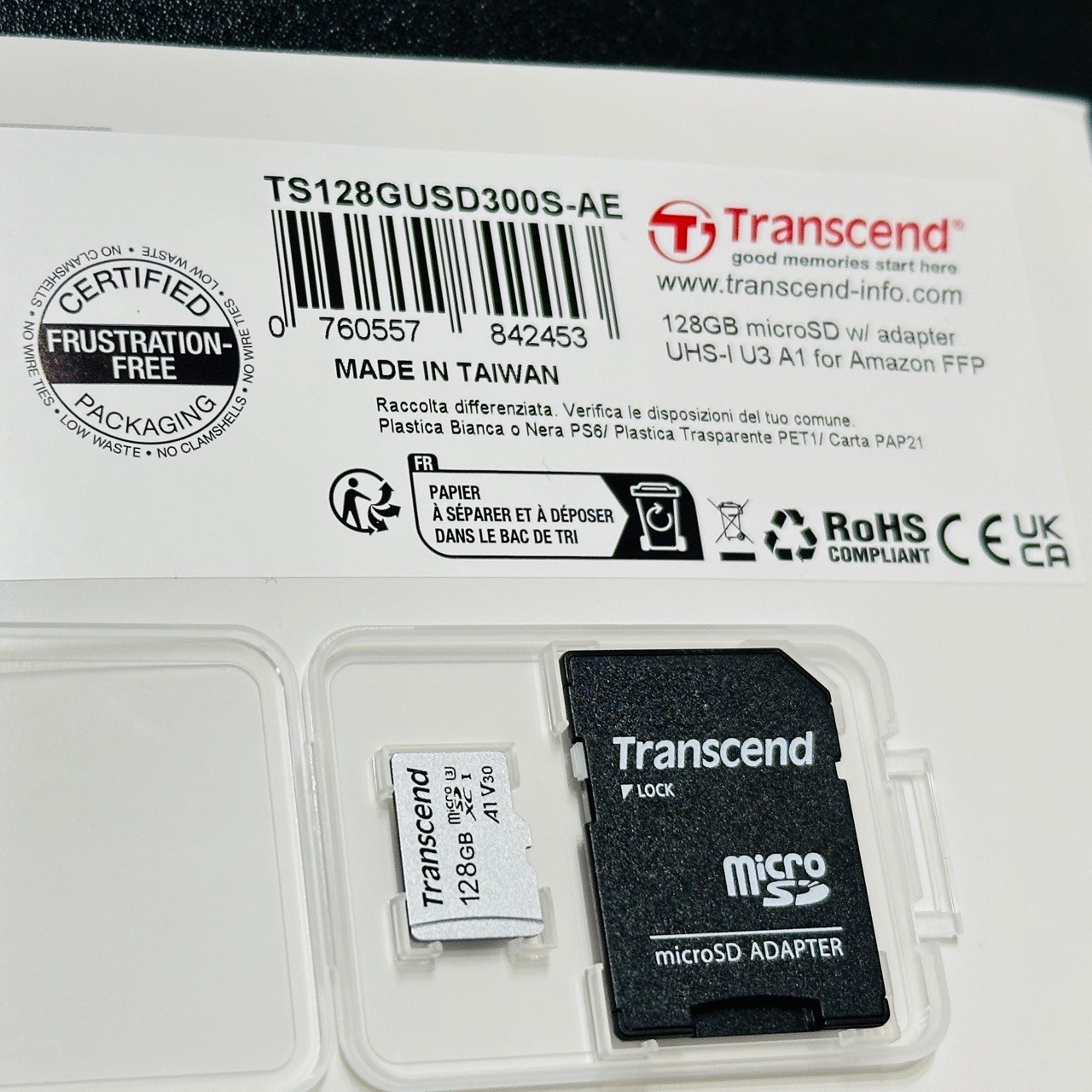 Amazon にて税込み1690円で購入した Transcend microSDカード 128GB UHS-I U1 Class10 TS128GUSD300S-AE。5年保証らしい。exFAT でフォーマット済みだったけど念の為 MacBook Air 上で exFAT フォーマットしてから AVerMedia Live Gamer Portable 2 PLUS (AVT-C878 PLUS) にセット。AVT-C878 PLUS のスイッチを単体録画モードにして、無事に Nintendo Switch のゲームプレイ動画を録画できた。AVT-C878 PLUS のスイッチをカードリーダーモードにすると MacBook Air 側でディスクとして認識して動画ファイルを取り出せた。