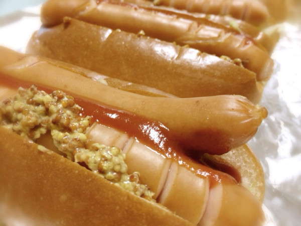 朝食にホットドッグ(・∀・) 朝食にホットドッグ(・∀・)