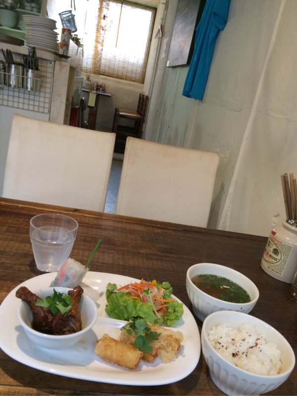 ベトナム屋台食堂 saigon deux (サイゴンドゥ/サイゴン2) ベトナム屋台食堂 saigon deux (サイゴンドゥ/サイゴン2)