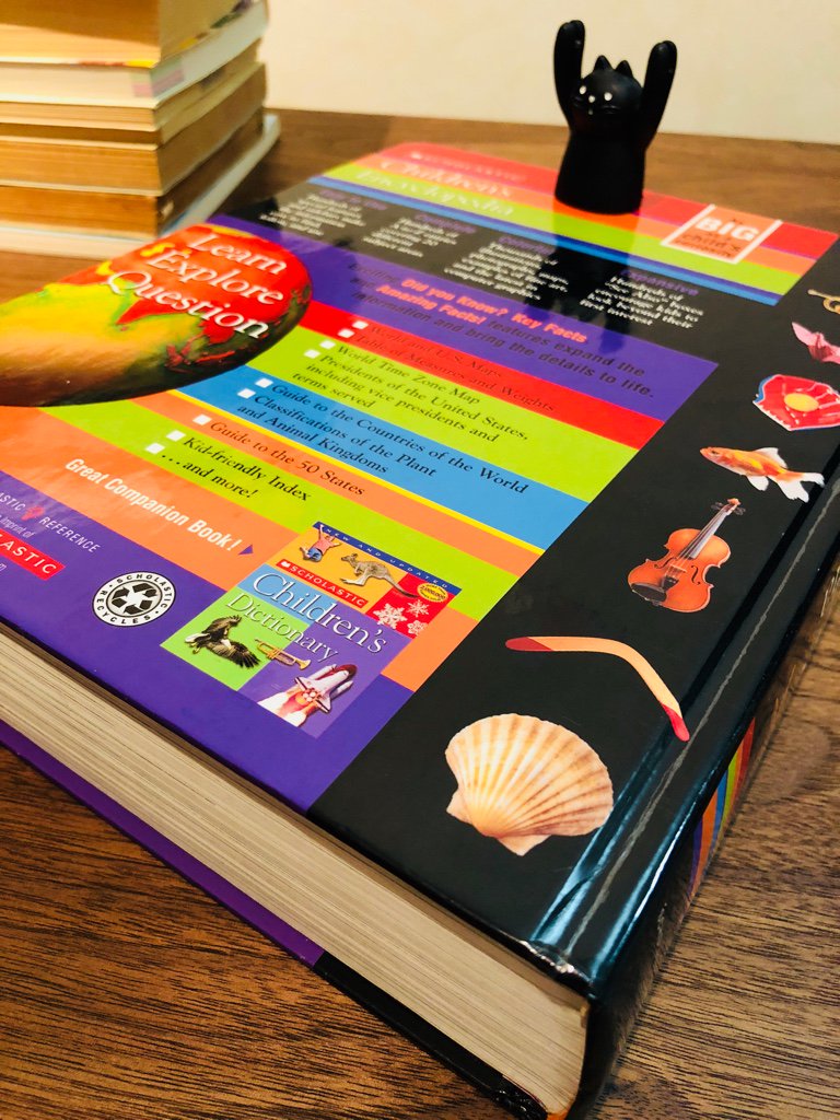 自分の英語の勉強のために買った百科事典。ひさびさに引っ張り出して読んでた。 Scholastic Children's Encyclopedia | Inc Scholastic, Kate Waters | Encyclopedias 自分の英語の勉強のために買った百科事典。ひさびさに引っ張り出して読んでた。 Scholastic Children's Encyclopedia | Inc Scholastic, Kate Waters | Encyclopedias