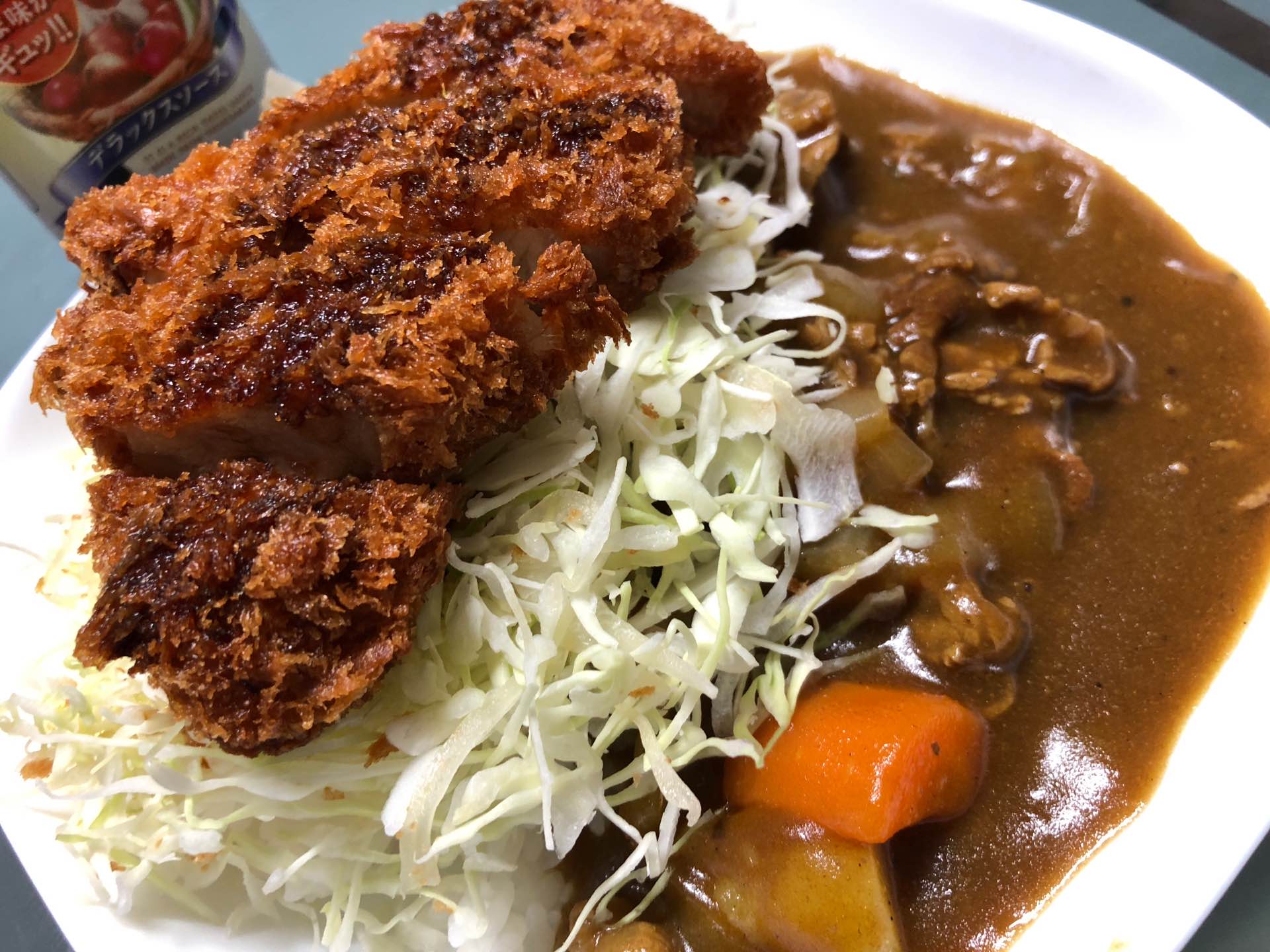 カツカレー (゚д゚)ウマー 塩胡椒入れすぎてちょっとしょっぱい カツカレー (゚д゚)ウマー 塩胡椒入れすぎてちょっとしょっぱい