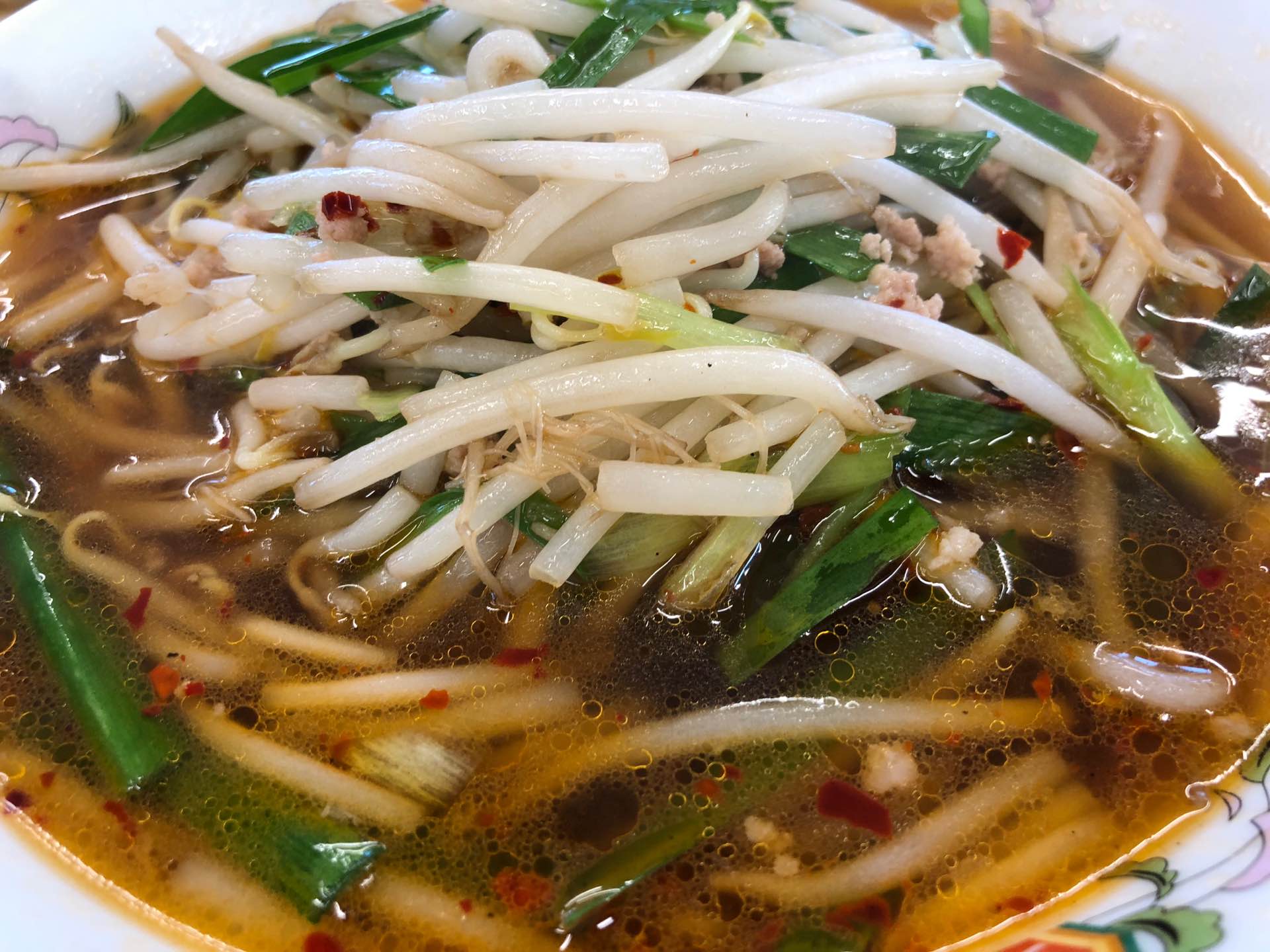 餃子の王将で名古屋名物の台湾ラーメン🍜 (゚д゚)からー 餃子の王将で名古屋名物の台湾ラーメン🍜 (゚д゚)からー