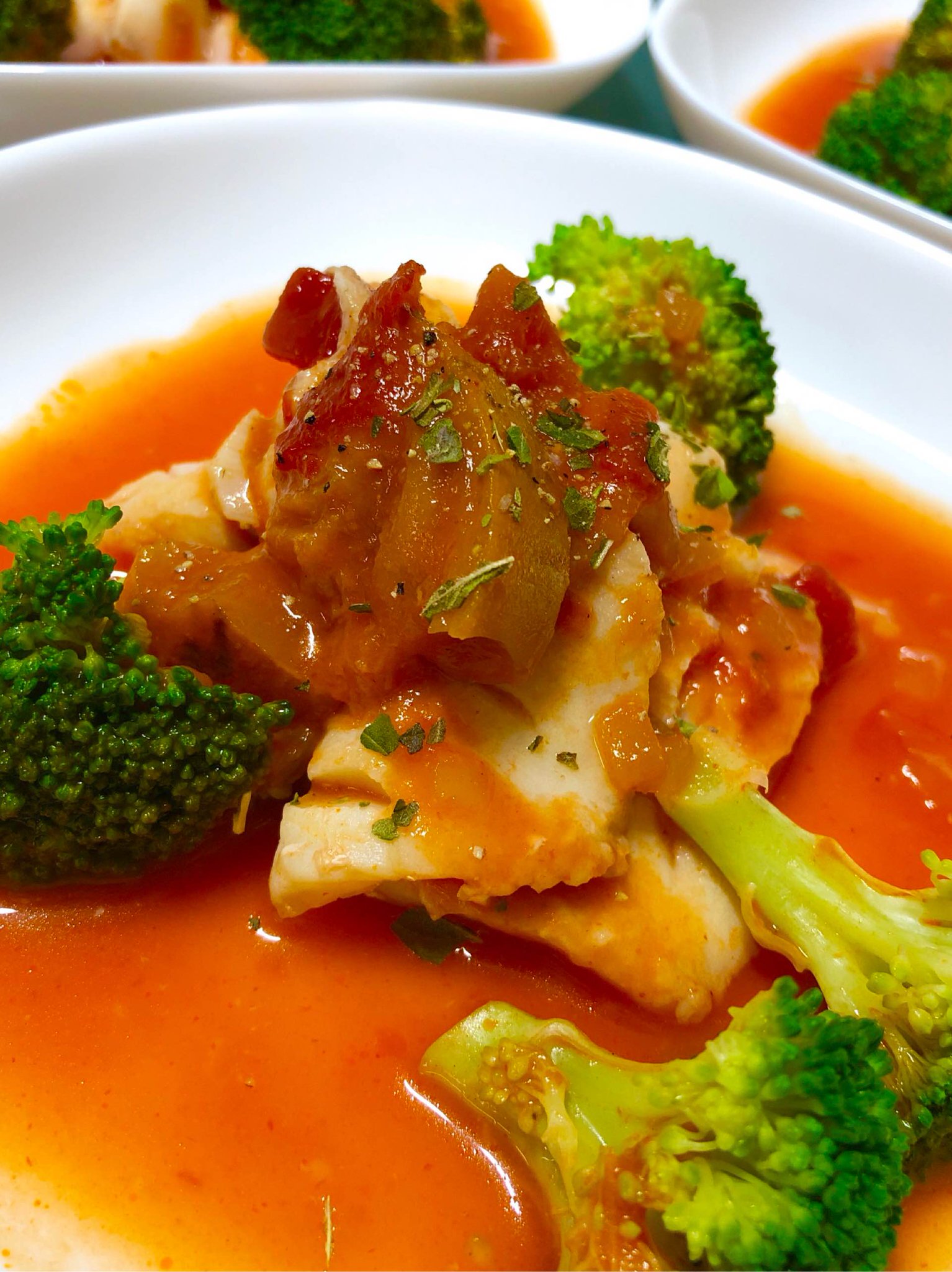 鱈とブロッコリーのトマトパッツァ🍅🐟🥦 鱈とブロッコリーのトマトパッツァ🍅🐟🥦