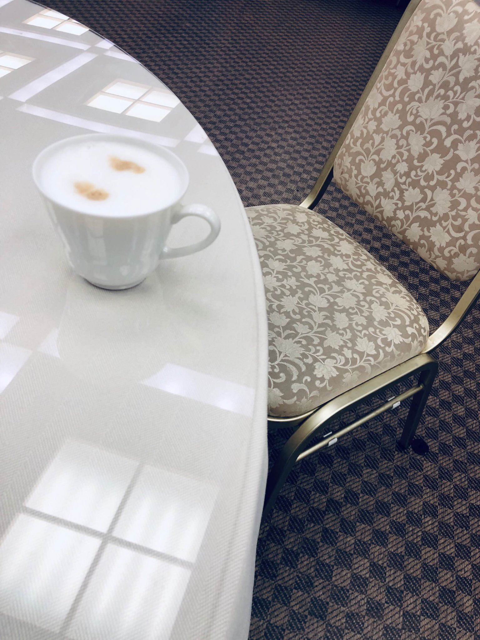 カプチーノ (゚д゚)ウマー カプチーノ (゚д゚)ウマー