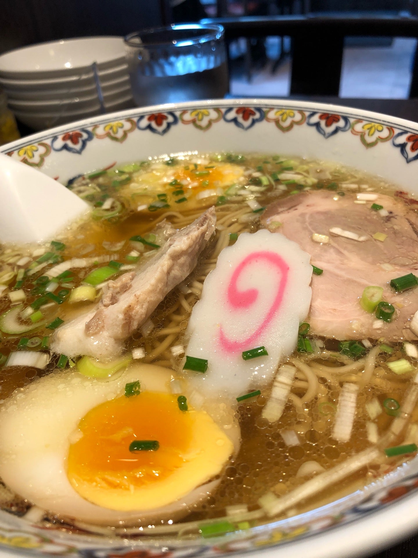 銀座のラーメン(醤油)。スタンダードな醤油ラーメンで美味い。チャーシュー、メンマ、煮卵。 (@ 銀座天龍 in 名古屋市, 愛知県) 銀座のラーメン(醤油)。スタンダードな醤油ラーメンで美味い。チャーシュー、メンマ、煮卵。 (@ 銀座天龍 in 名古屋市, 愛知県)