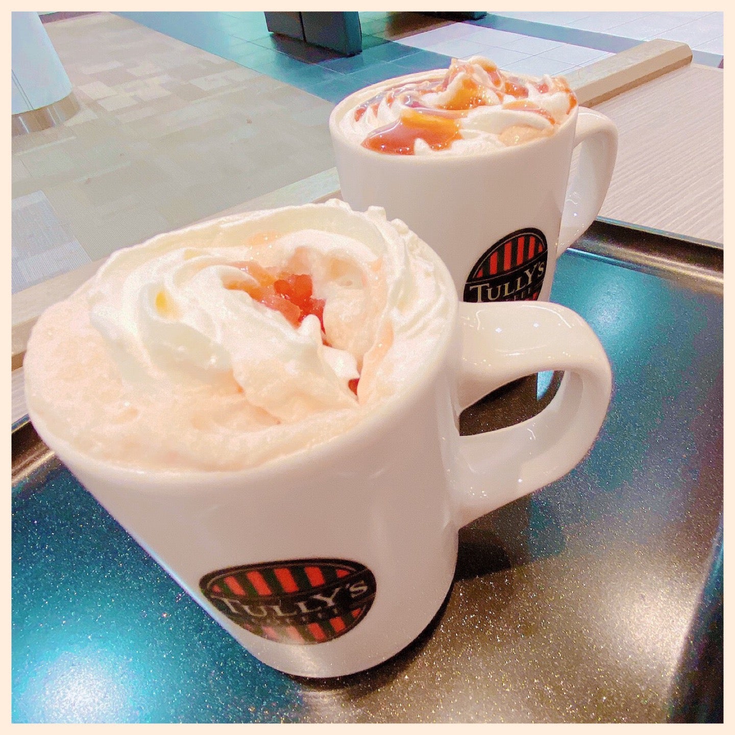 アップルキャラメリゼ ロイヤルミルクティー (゚д゚)ウマー (@ Tully's Coffee - @tullys_jp in 豊山町, 愛知県) アップルキャラメリゼ ロイヤルミルクティー (゚д゚)ウマー (@ Tully's Coffee - @tullys_jp in 豊山町, 愛知県)
