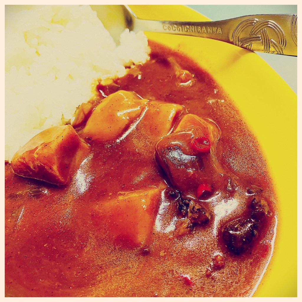 ジャワカレー スパイシーブレンド 大辛 🍛🌶 唐辛子の輪切りが入ってる (゚д゚)カラー ジャワカレー スパイシーブレンド 大辛 🍛🌶 唐辛子の輪切りが入ってる (゚д゚)カラー