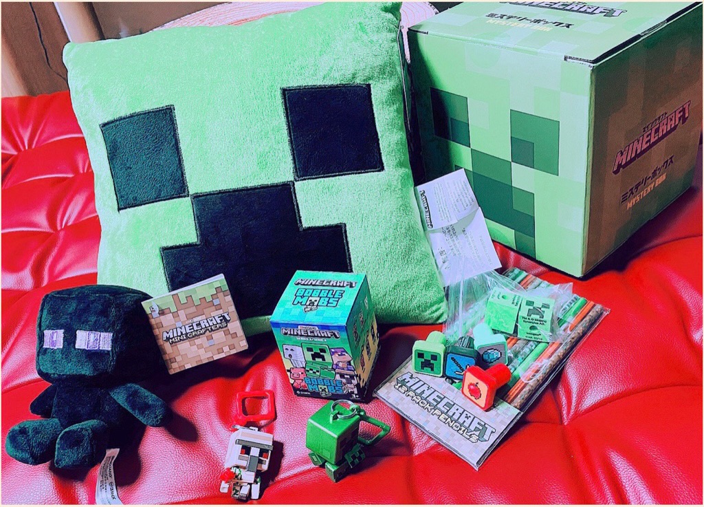 マインクラフト ミステリーボックス クリーパー。イオンとゲオだけで販売されている福袋的なアイテム。 マインクラフト ミステリーボックス クリーパー。イオンとゲオだけで販売されている福袋的なアイテム。