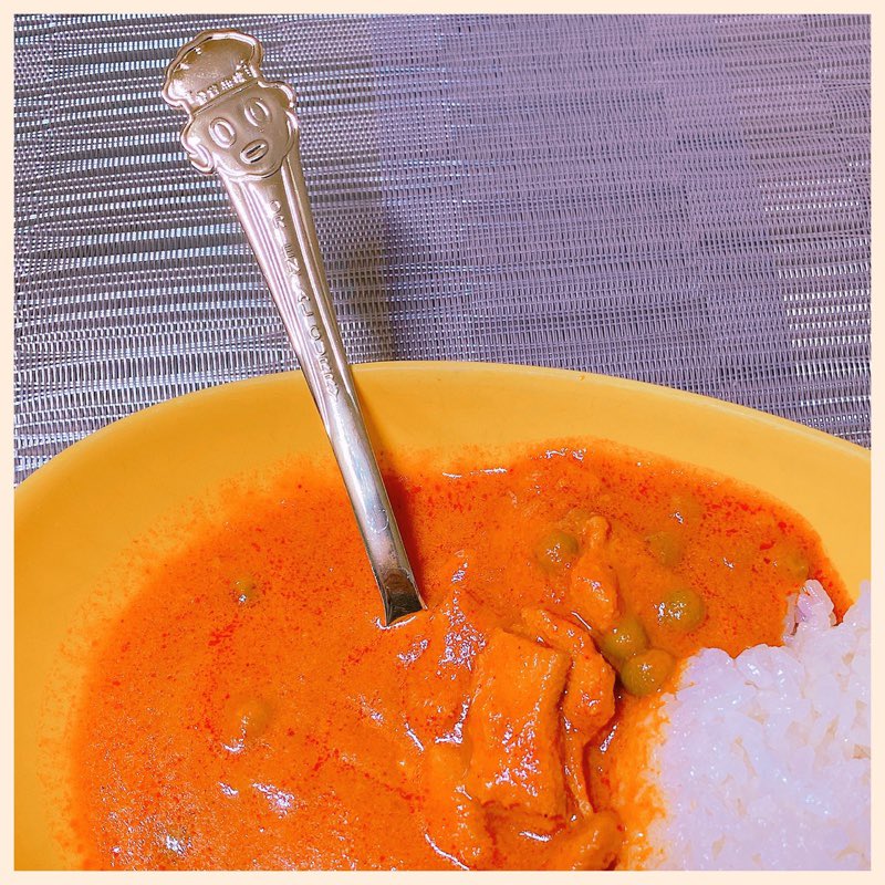 Penang Tomato Chicken Curry like Masak Merah お皿はミスドでスプーンはオリエンタルカレーなんだよなぁ Penang Tomato Chicken Curry like Masak Merah お皿はミスドでスプーンはオリエンタルカレーなんだよなぁ