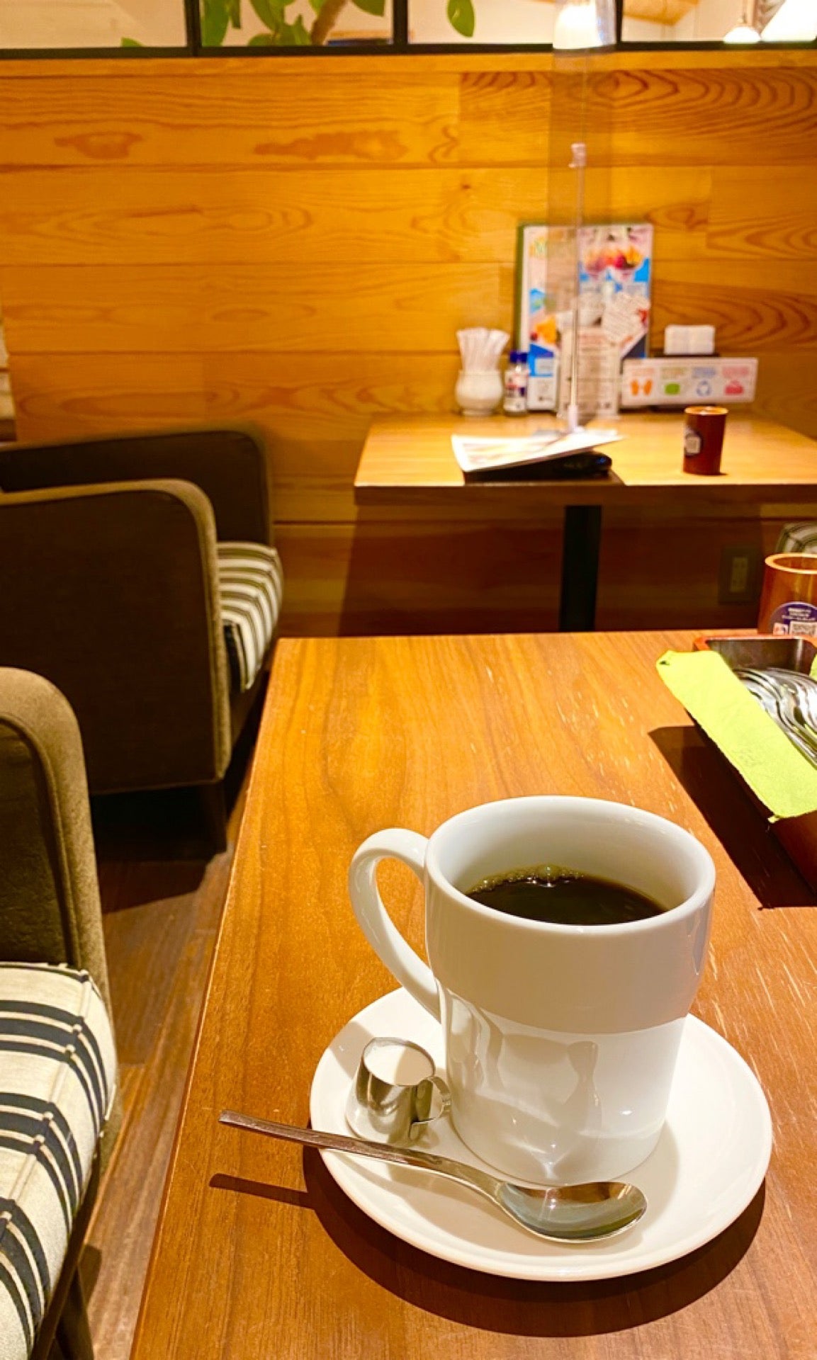 ブラックコーヒーと透明なついたて (@ むさしの森珈琲 春日井篠木店 in 春日井市, 愛知県) ブラックコーヒーと透明なついたて (@ むさしの森珈琲 春日井篠木店 in 春日井市, 愛知県)
