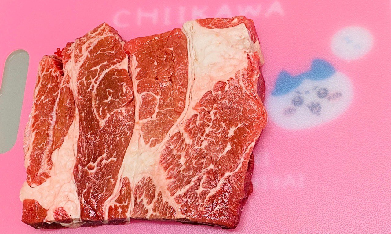 ステーキ用の牛肉でビーフシチュー作ってみる。 ステーキ用の牛肉でビーフシチュー作ってみる。