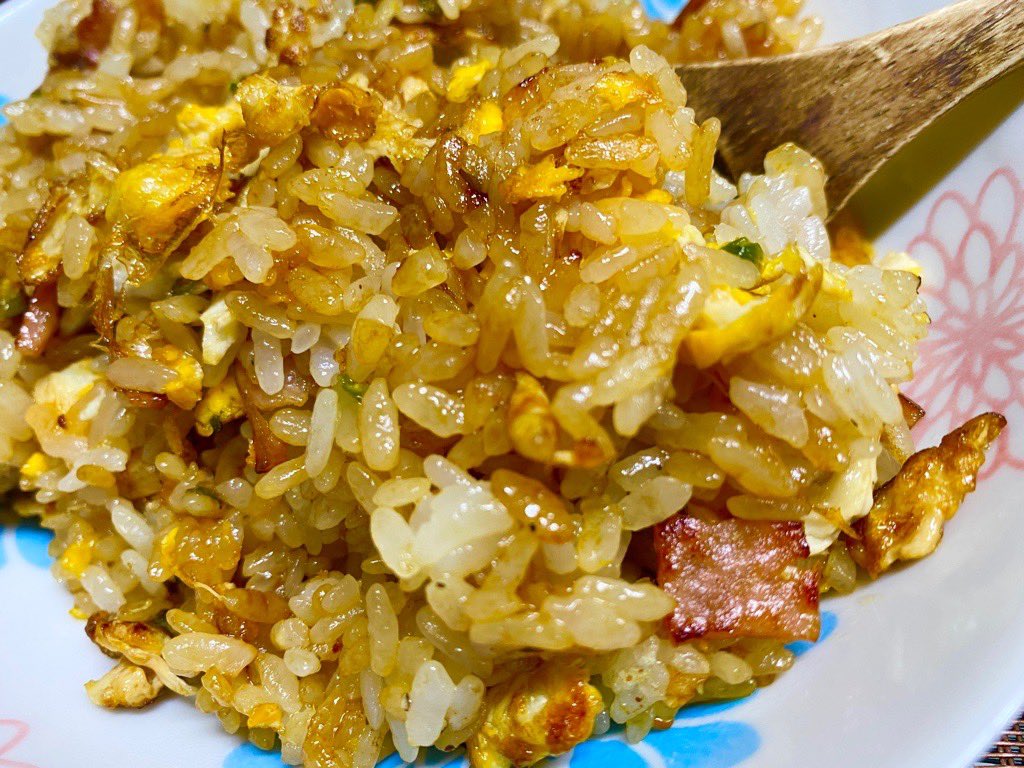 シャウスライスとネギと玉子でチャーハン醤油味 (゚д゚)ウマー シャウスライスとネギと玉子でチャーハン醤油味 (゚д゚)ウマー