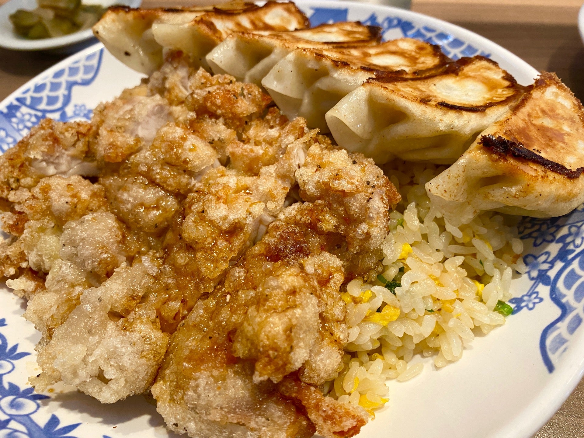 台湾大からあげチャーハン 本格焼餃子(6個)セット #バーミヤンてんこ盛りチャレンジ (@ バーミヤン 春日井店 in 春日井市, 愛知県) 台湾大からあげチャーハン 本格焼餃子(6個)セット #バーミヤンてんこ盛りチャレンジ (@ バーミヤン 春日井店 in 春日井市, 愛知県)