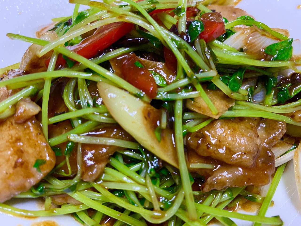 豚肉と豆苗の中華炒め (゚д゚)ウマー 豚肉と豆苗の中華炒め (゚д゚)ウマー