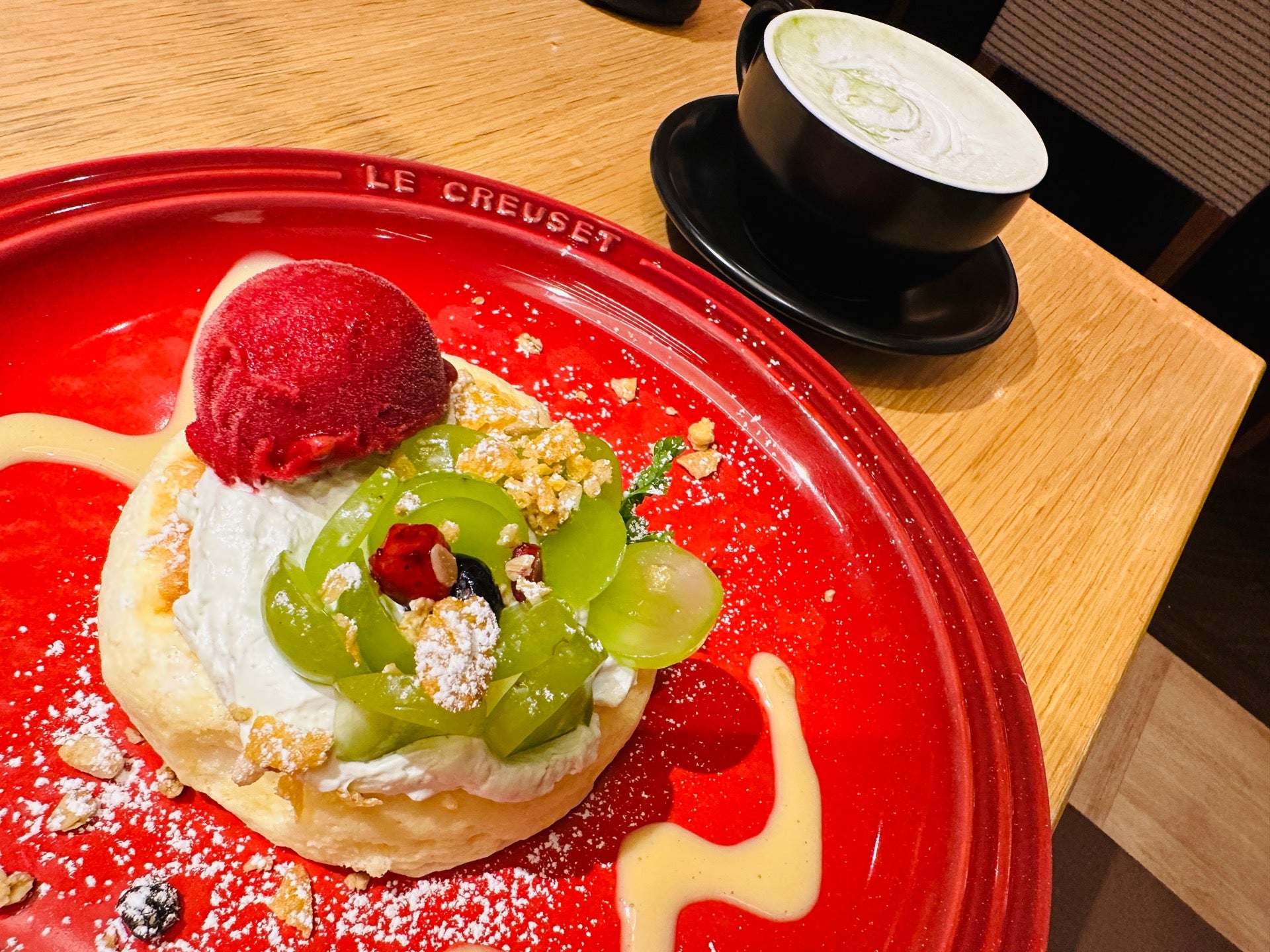 シャインマスカットのオータムパンケーキ (゚д゚)ウマー ラズベリーのソルベっぽいのも酸味がちょうどいい (@ むさしの森珈琲 春日井篠木店 in 春日井市, 愛知県) シャインマスカットのオータムパンケーキ (゚д゚)ウマー ラズベリーのソルベっぽいのも酸味がちょうどいい (@ むさしの森珈琲 春日井篠木店 in 春日井市, 愛知県)