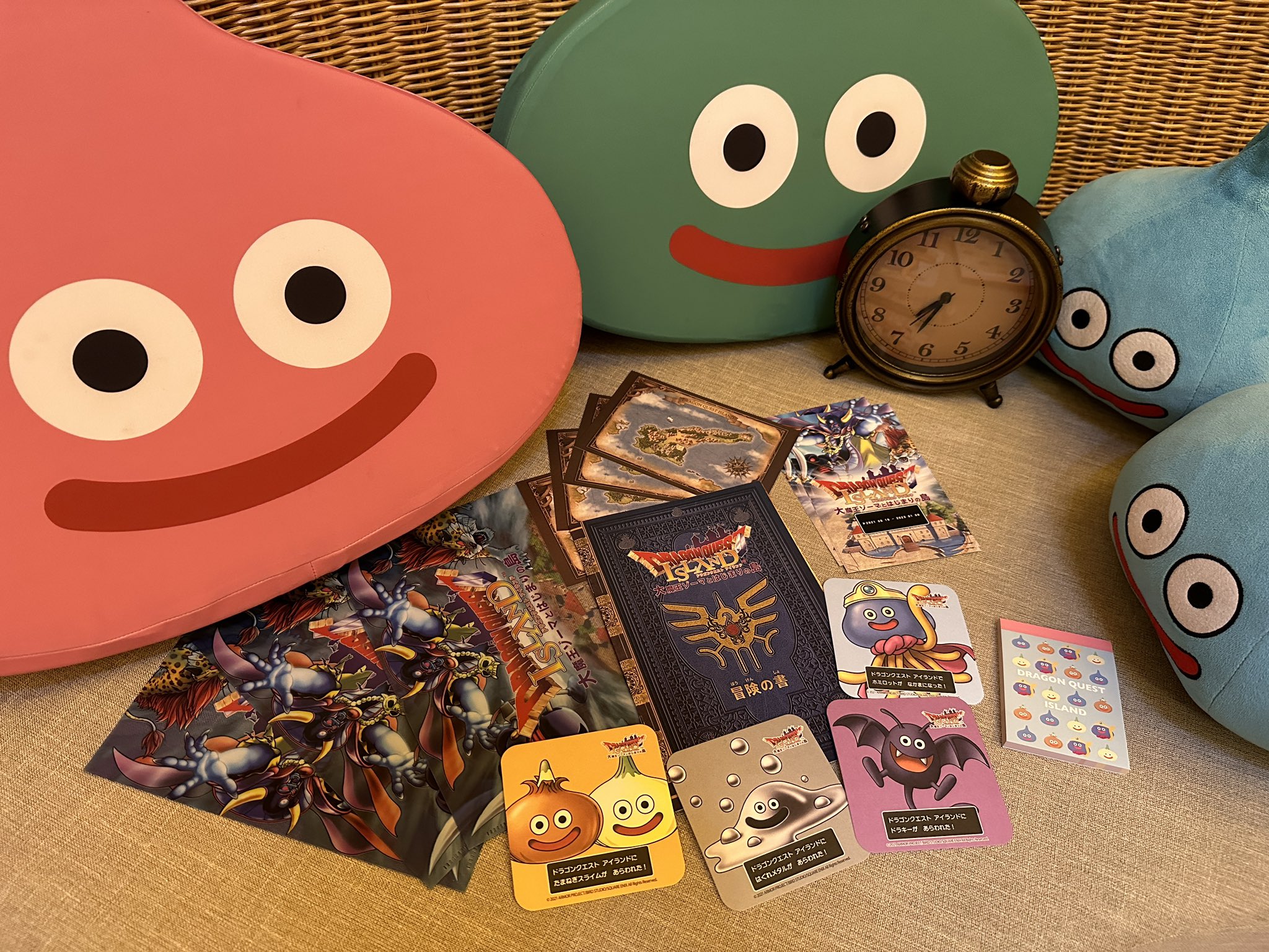 ニジゲンノモリ ドラゴンクエスト アイランドでゲットしたあれこれ。クリアファイルとかポストカードとか、ルイーダの酒場でもらったコースターとか。 ニジゲンノモリ ドラゴンクエスト アイランドでゲットしたあれこれ。クリアファイルとかポストカードとか、ルイーダの酒場でもらったコースターとか。