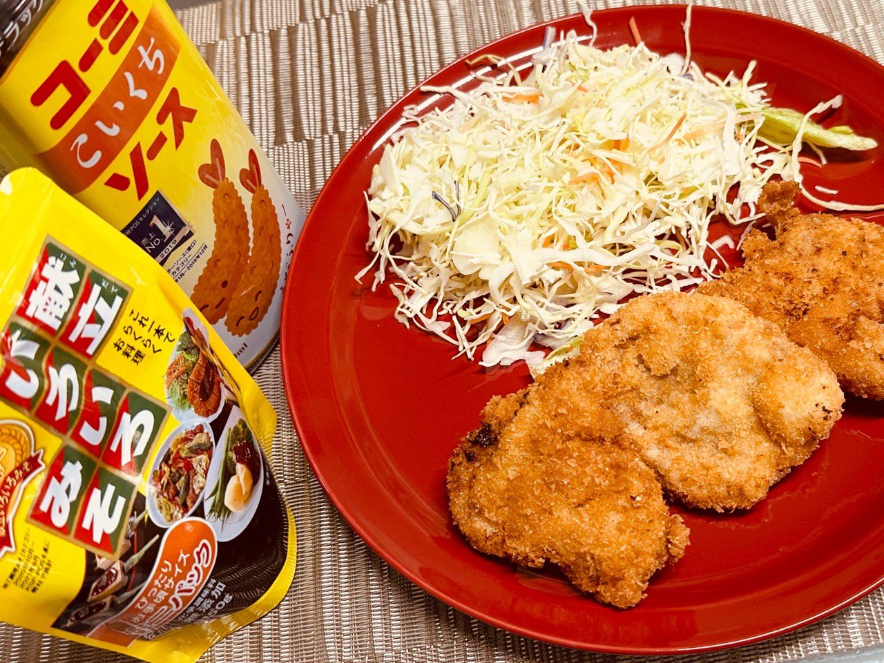 とんかつ (゚д゚)ウマー #gochisou_photo 名古屋といえば味噌カツなので、イチビキ献立いろいろみそで食べる。名古屋といえばコーミソースも美味しい(*´∀`*) とんかつ (゚д゚)ウマー #gochisou_photo 名古屋といえば味噌カツなので、イチビキ献立いろいろみそで食べる。名古屋といえばコーミソースも美味しい(*´∀`*)