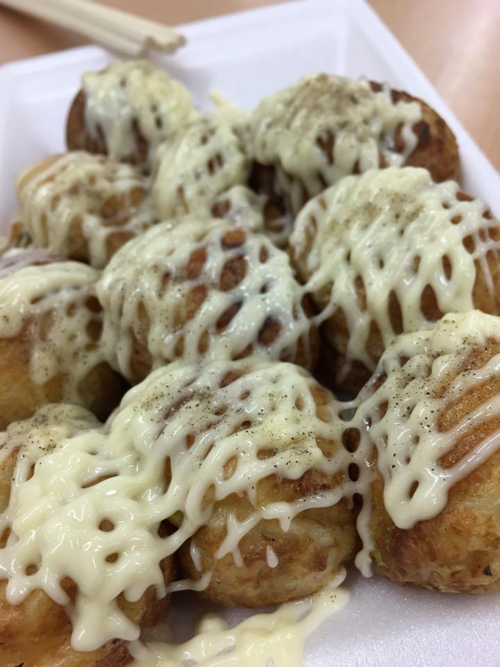 関西風たこやき、塩マヨネーズ。熱々うまうま Σd(・ω・d)!!! (@ いちから in Nagoya, Aichi) 関西風たこやき、塩マヨネーズ。熱々うまうま Σd(・ω・d)!!! (@ いちから in Nagoya, Aichi)