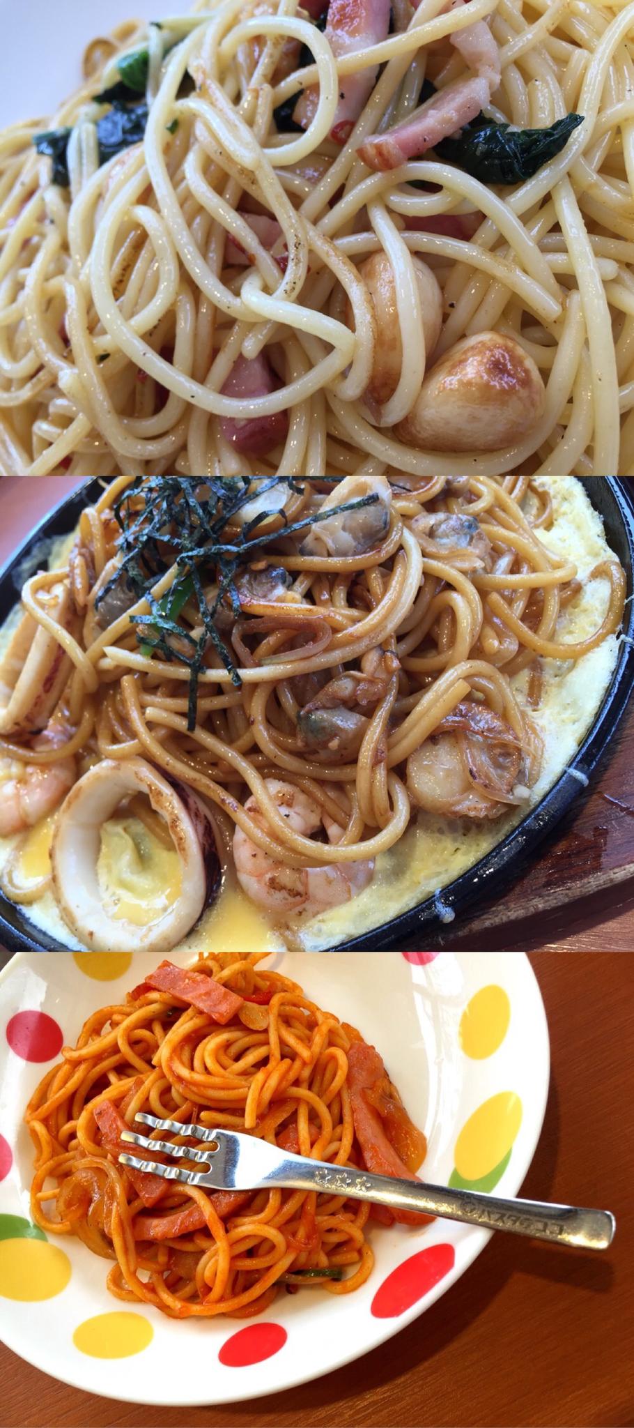 at パスタ・デ・ココ THE ペペロンチーノ。ホエー豚のベーコンと素揚げにんにくゴロゴロ(´Д` ) 鉄板 海鮮醤油スパゲッティ。たまり醤油と刻みニンニク。 子ども用のフォークはナミナミ形状。 at パスタ・デ・ココ THE ペペロンチーノ。ホエー豚のベーコンと素揚げにんにくゴロゴロ(´Д` ) 鉄板 海鮮醤油スパゲッティ。たまり醤油と刻みニンニク。 子ども用のフォークはナミナミ形状。