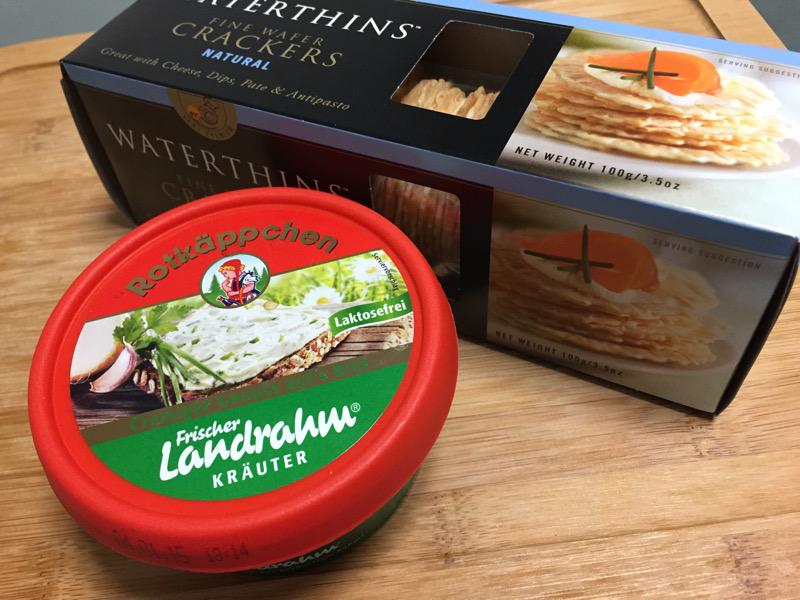 Rotkäppchen Frischer Landrahm Kräuter & Waterthins Fine Wafer Crackers Natural ロートケップヘン 赤ずきんクリームチーズ ハーブ & 薄焼きクラッカー Rotkäppchen Frischer Landrahm Kräuter & Waterthins Fine Wafer Crackers Natural ロートケップヘン 赤ずきんクリームチーズ ハーブ & 薄焼きクラッカー