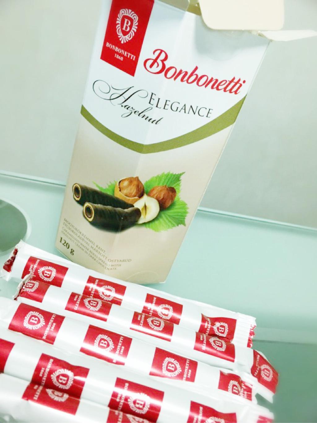 Bonbonetti Elegance Hazelnut ボンボネッティ エレガンス ヘーゼルナッツ チョコレート ほんのちょっとクセがある味。 Bonbonetti Elegance Hazelnut ボンボネッティ エレガンス ヘーゼルナッツ チョコレート ほんのちょっとクセがある味。