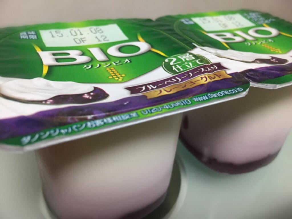 (σ・з・)σオハYOぐると!! ダノンビオ プレーンヨーグルト ブルーベリーソース入り (σ・з・)σオハYOぐると!! ダノンビオ プレーンヨーグルト ブルーベリーソース入り