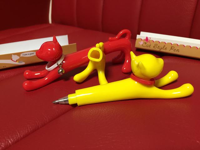 大西賢製販 猫型ボールペン CAT STYLE PEN 猫の色によってペンの色がちがう。 金色とか銀色も350円で売ってたけど金ピカすぐる。 大西賢製販 猫型ボールペン CAT STYLE PEN 猫の色によってペンの色がちがう。 金色とか銀色も350円で売ってたけど金ピカすぐる。