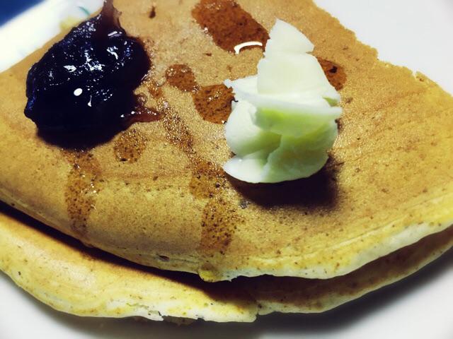 朝食にパンケーキ 朝食にパンケーキ