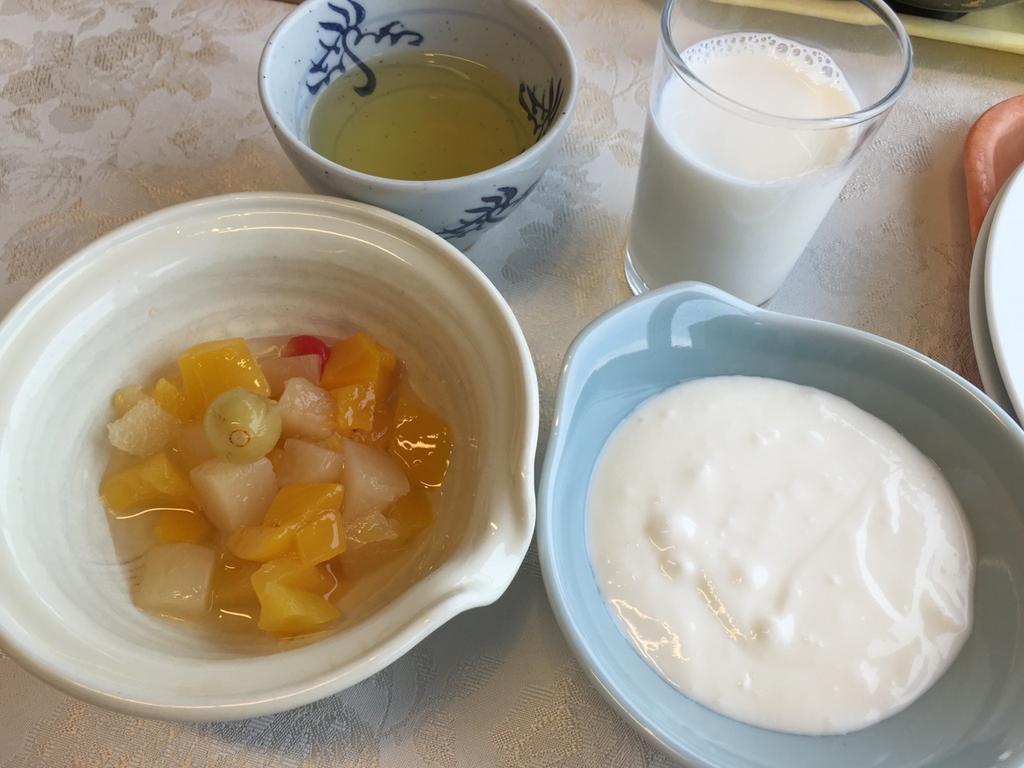 山村乳業の牛乳とか、フルーツとか、ヨーグルトとか。 山村乳業の牛乳とか、フルーツとか、ヨーグルトとか。